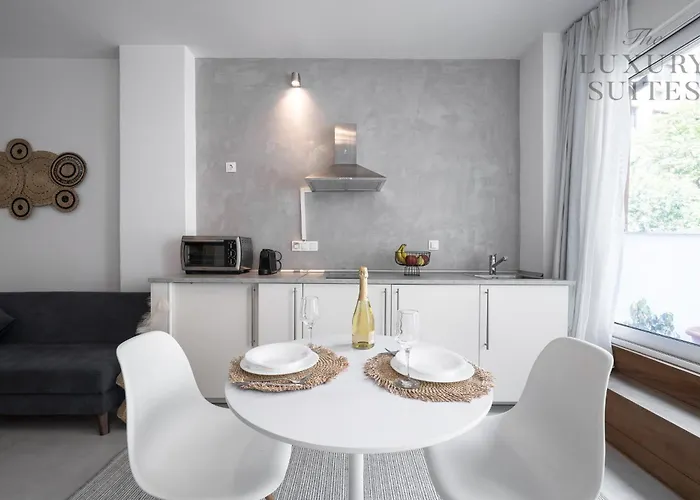 Daire Bohemian, The Luxury